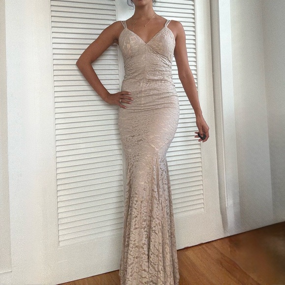 Jill Stuart Dresses & Skirts - Jill Stuart Beige Lace Gown